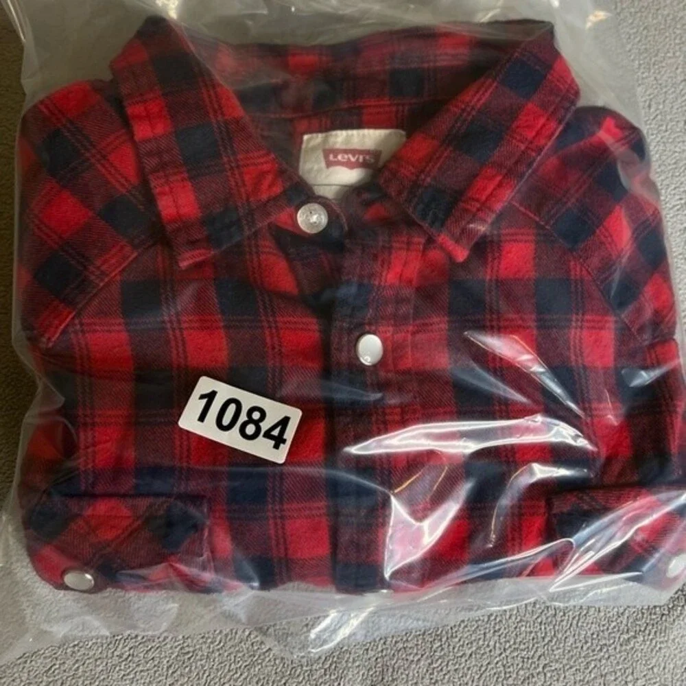 Men's Levi's Red and Black Plaid Flannel Button-up Shirt Size Medium